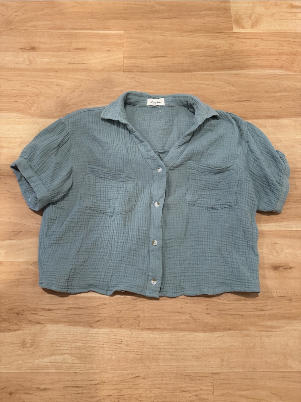 Gauzy Blue 100% Cotton Cropped Button-Up Short Sleeved Shirt Size Medium